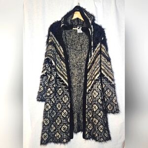 BCBG MaxAria black and tan hooded textured long sweater size L